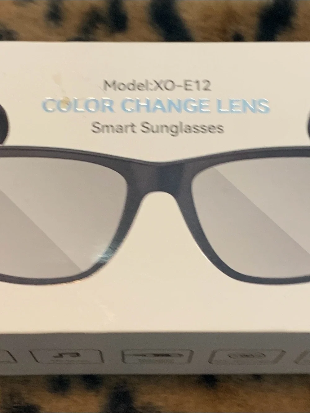 XO-E12 Smart Sunglasses in Black with Color-Change Lenses